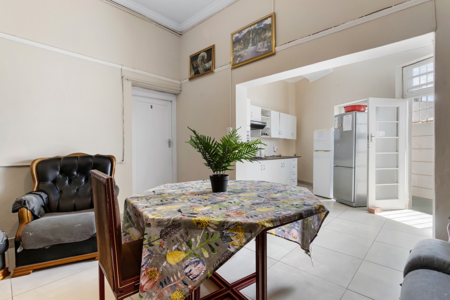 9 Bedroom Property for Sale in Observatory Western Cape